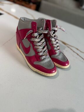 Iconic Nike Sky Hi Dunks, Hidden Wedge Sneakers, Size 7.5, 528699-001